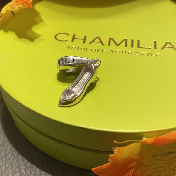 Chamilia Disney Cinderella Slipper Charm - Picture 2 of 3